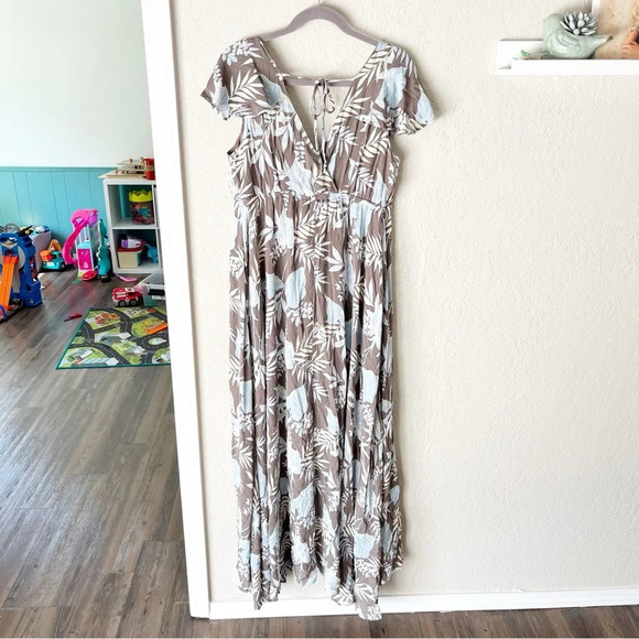 Torrid Romper Women's M L 10 00 Floral Gauze Walk Through Maxi Overlay Romper - Picture 3 of 11